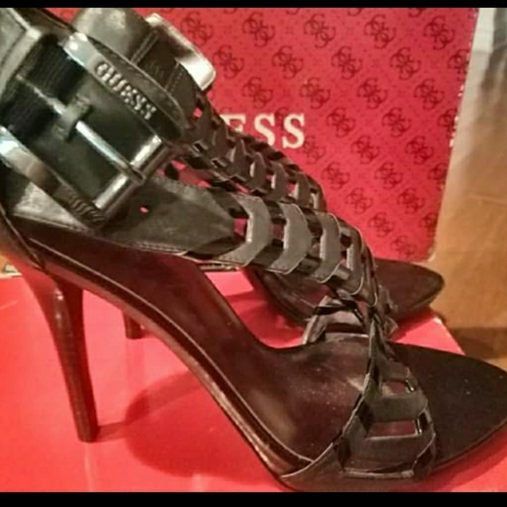 WOMENS SIZE 11 GUESS RIANNE STRAPPY LEATHER PUMPS